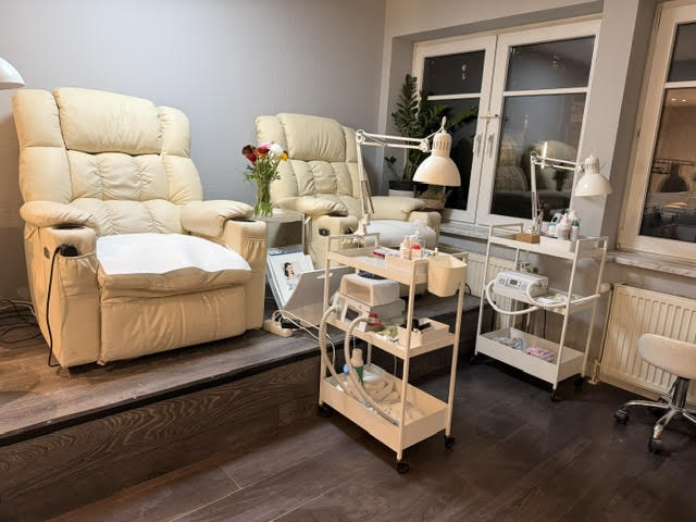 Behandlungsbereich für Pediküre und Fußpflege im MOWA Studio